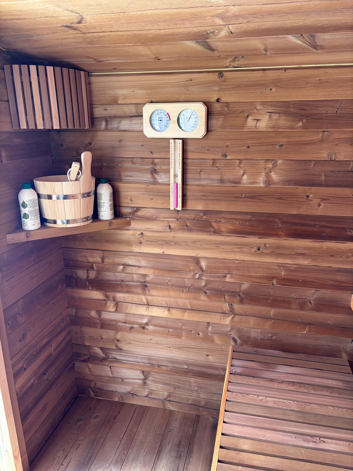 Wnętrze sauny kwadratowej – Thermo Świerk