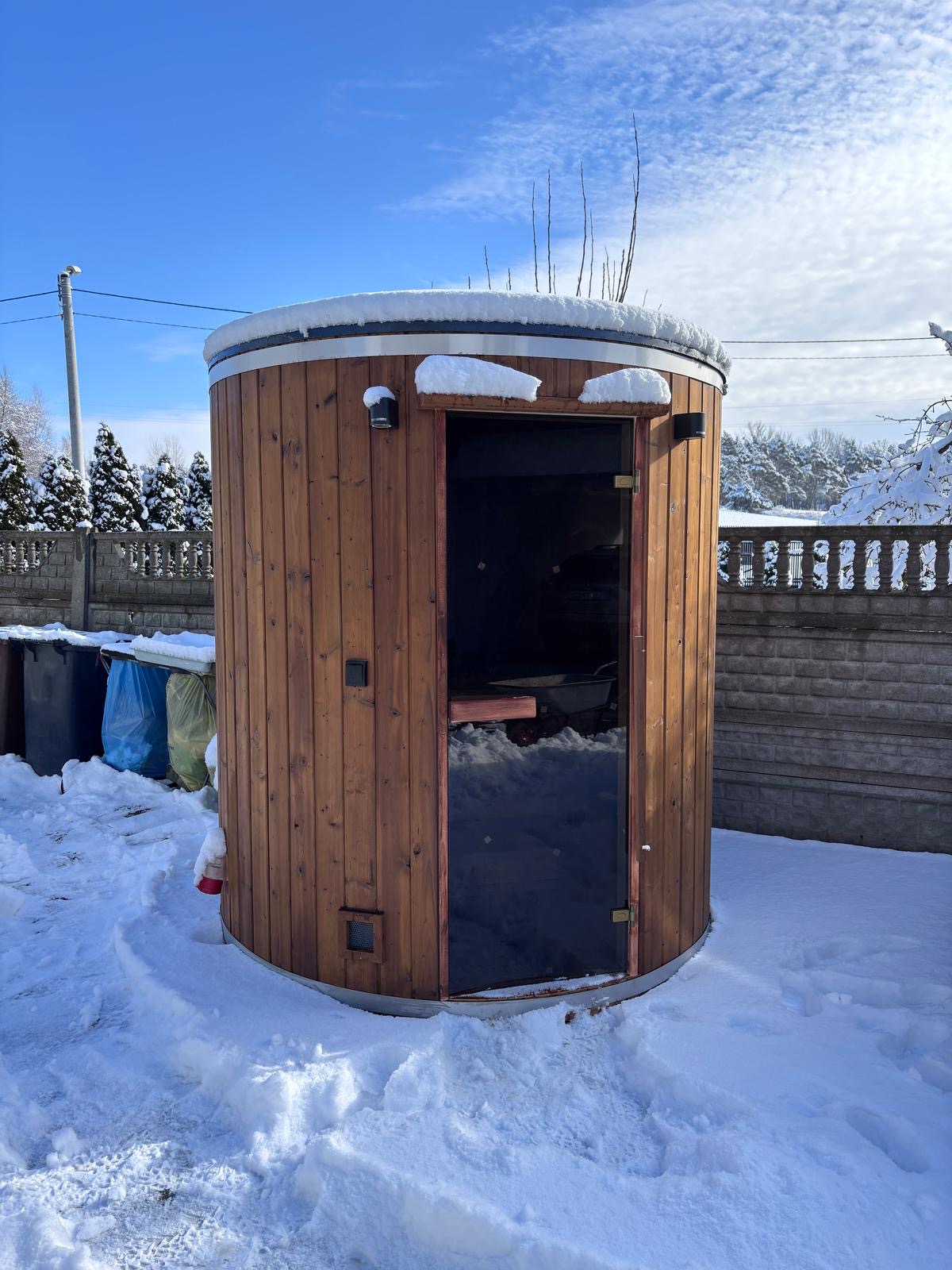 Widok z zewnątrz – sauna Thermo Świerk okrągła