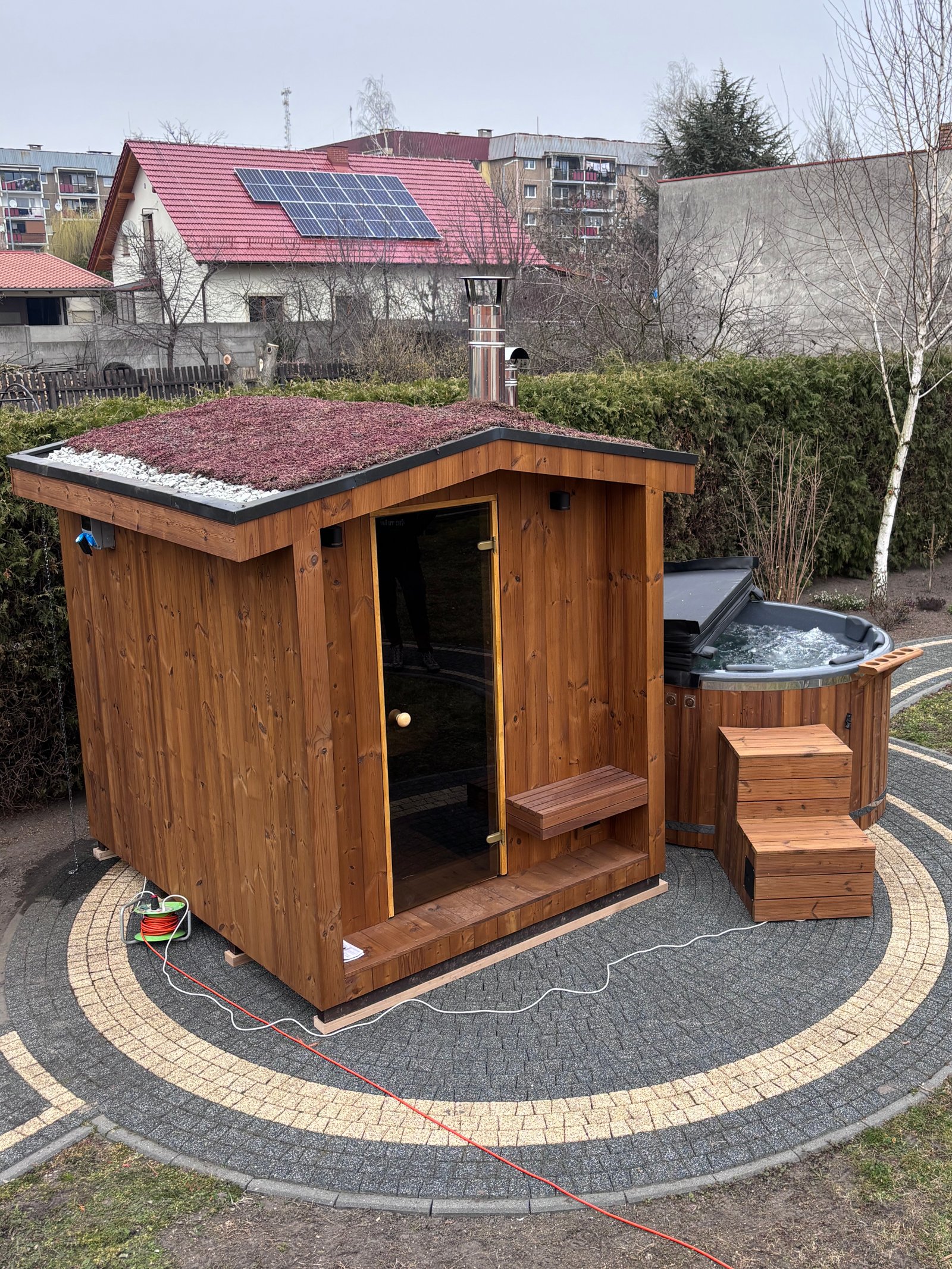 Sauna z zielonym dachem