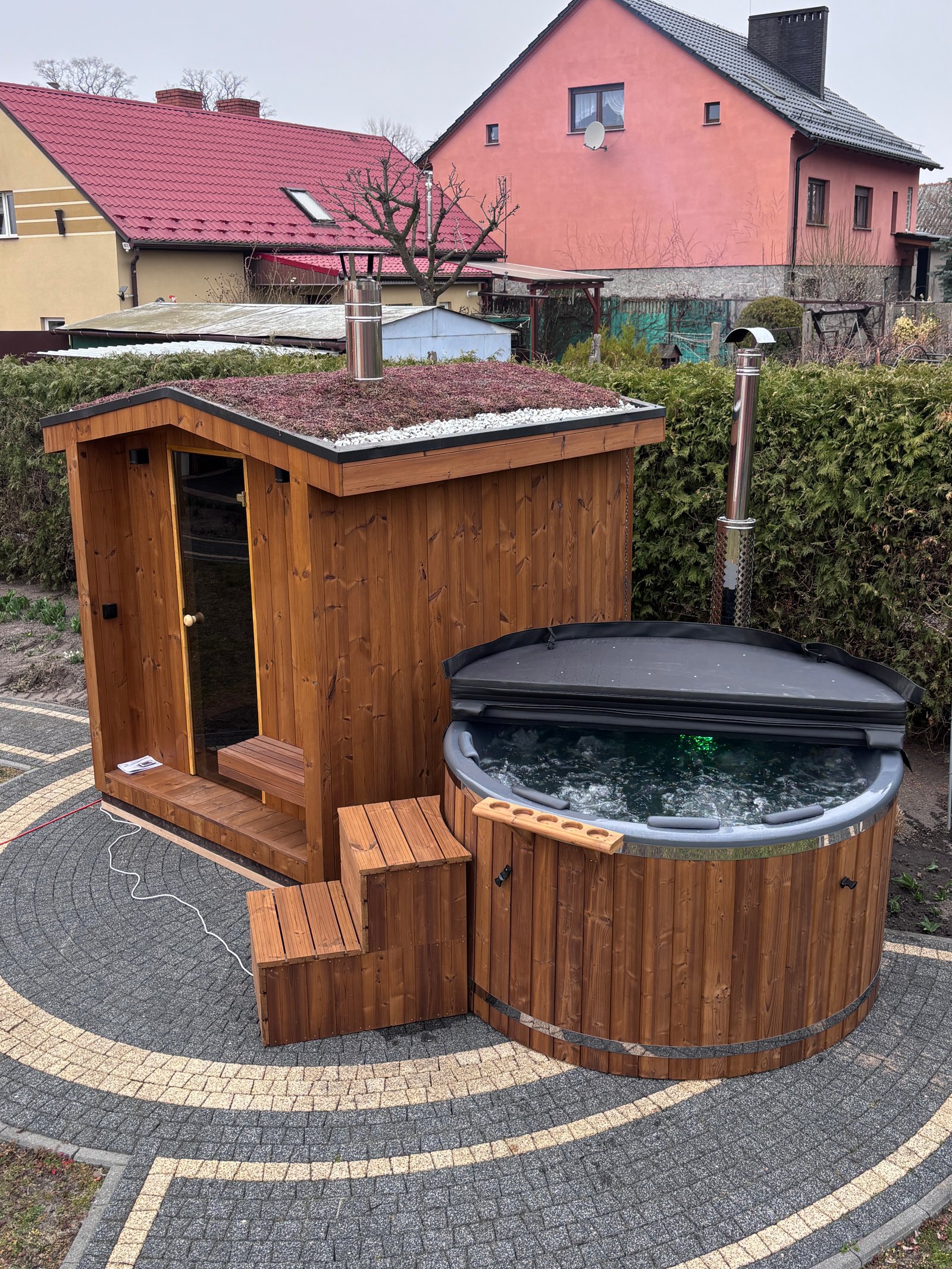 Sauna z zielonym dachem
