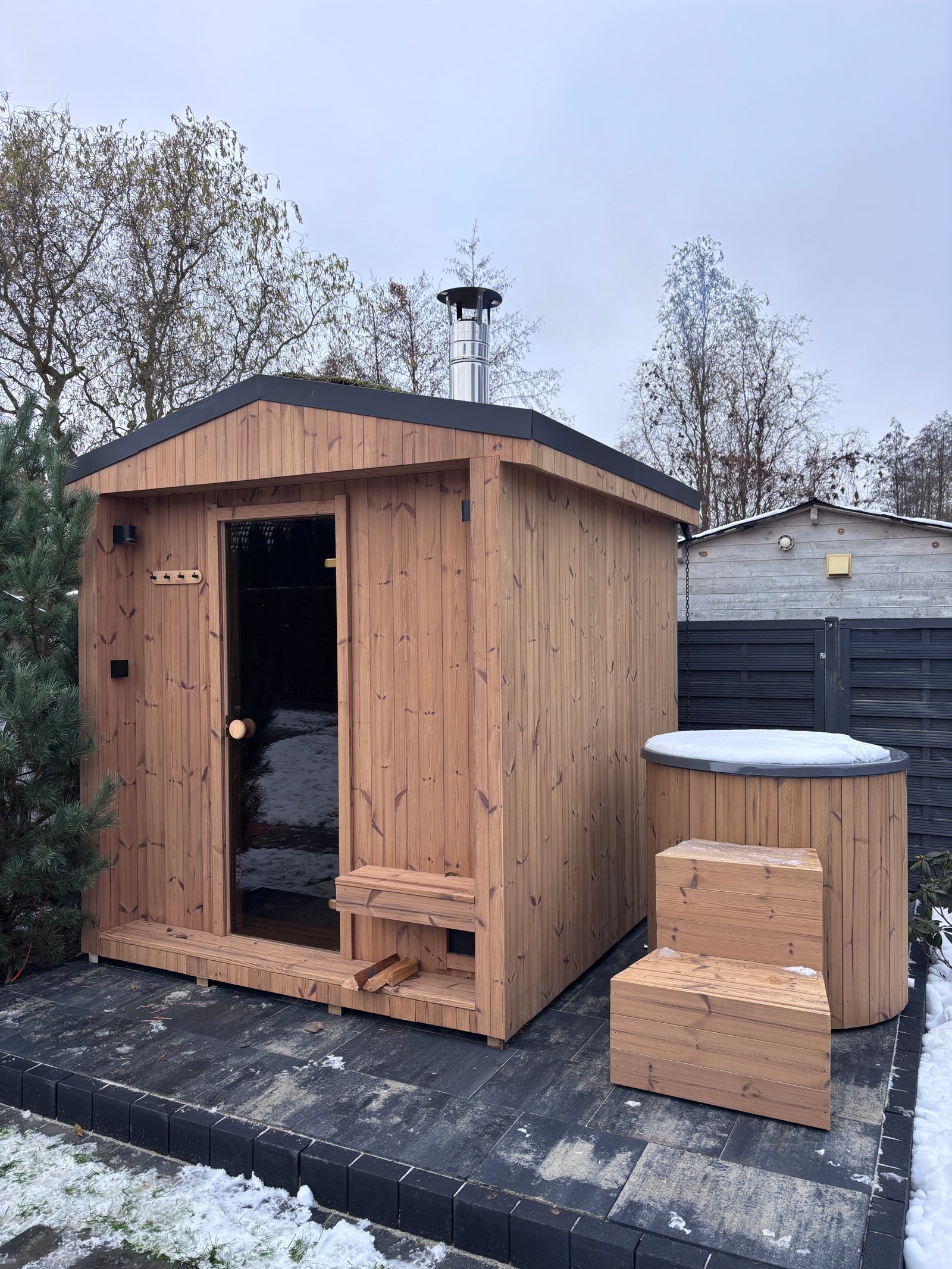 Sauna z zielonym dachem